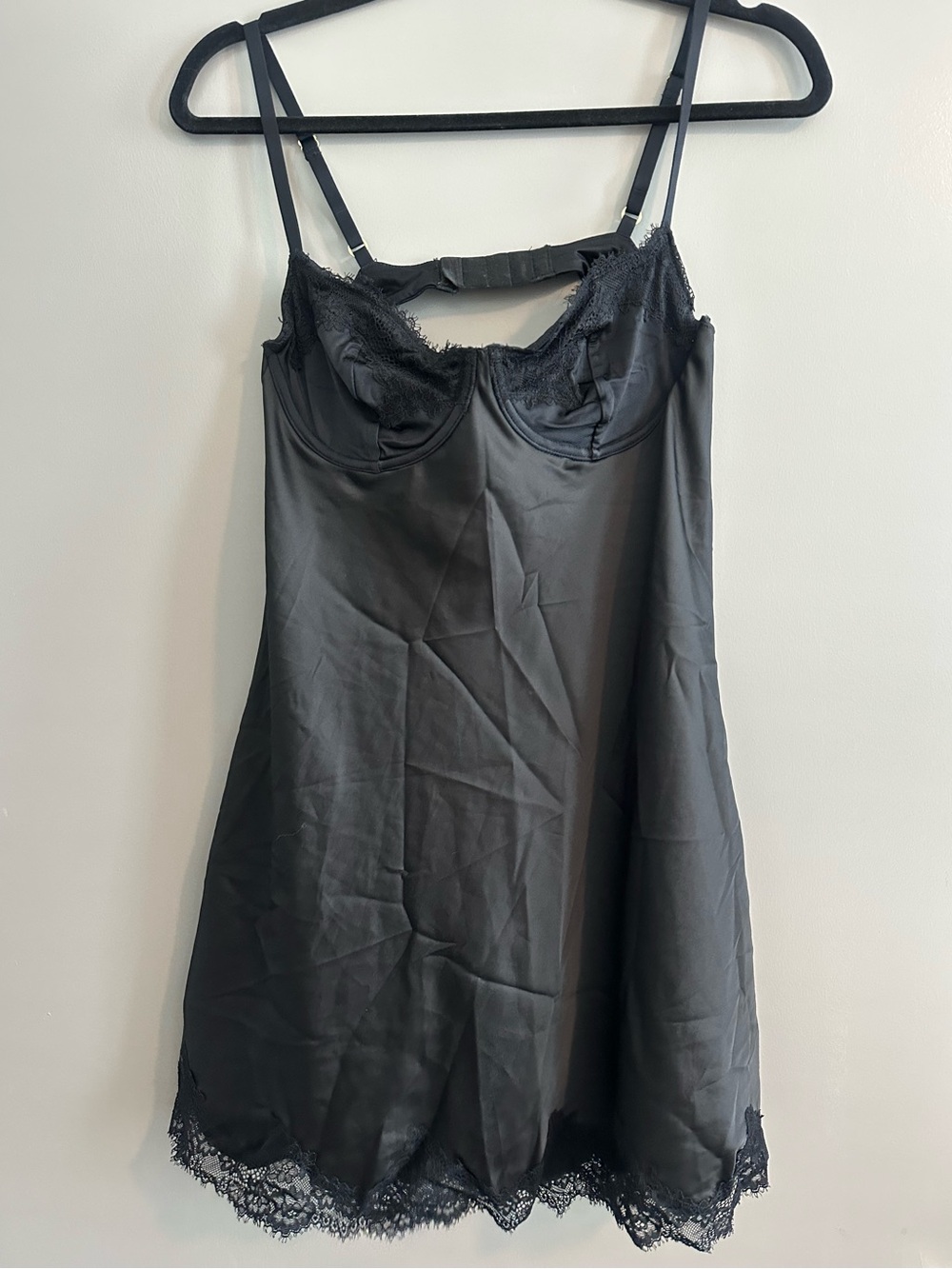Abercrombie & Fitch Lace & Satin Nightie – Medium - Picture 2 of 4